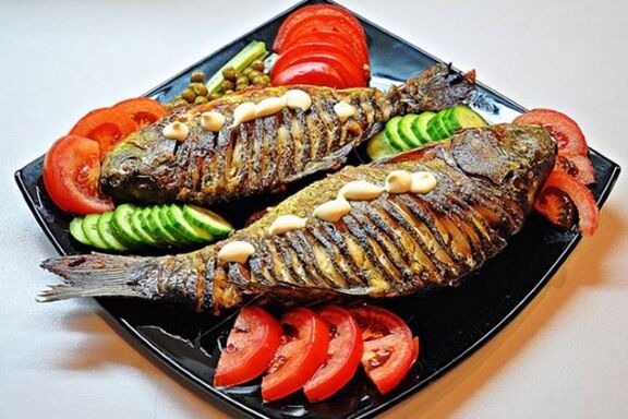 Po japonski prehrani lahko kuhate ribe, pečene z zelenjavo